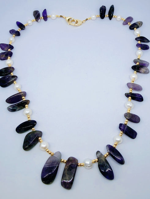 Natural Irregular Pearl & Purple Crystal Beaded Necklace – Effortless Elegance